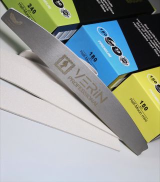 Upřímně… je rok 2025 a pořád někdo dezinfikuje klasické pilníky mezi klientkami? 😳 Holky, pojďme si říct narovinu — žádná...