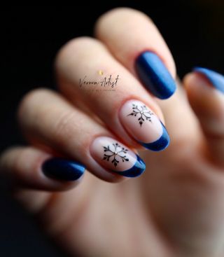 Správným základ udrží modeláž i v náročném prosincovém tempu. Jemný Unique gel Apricot zklidní celý vzhled a nechá...